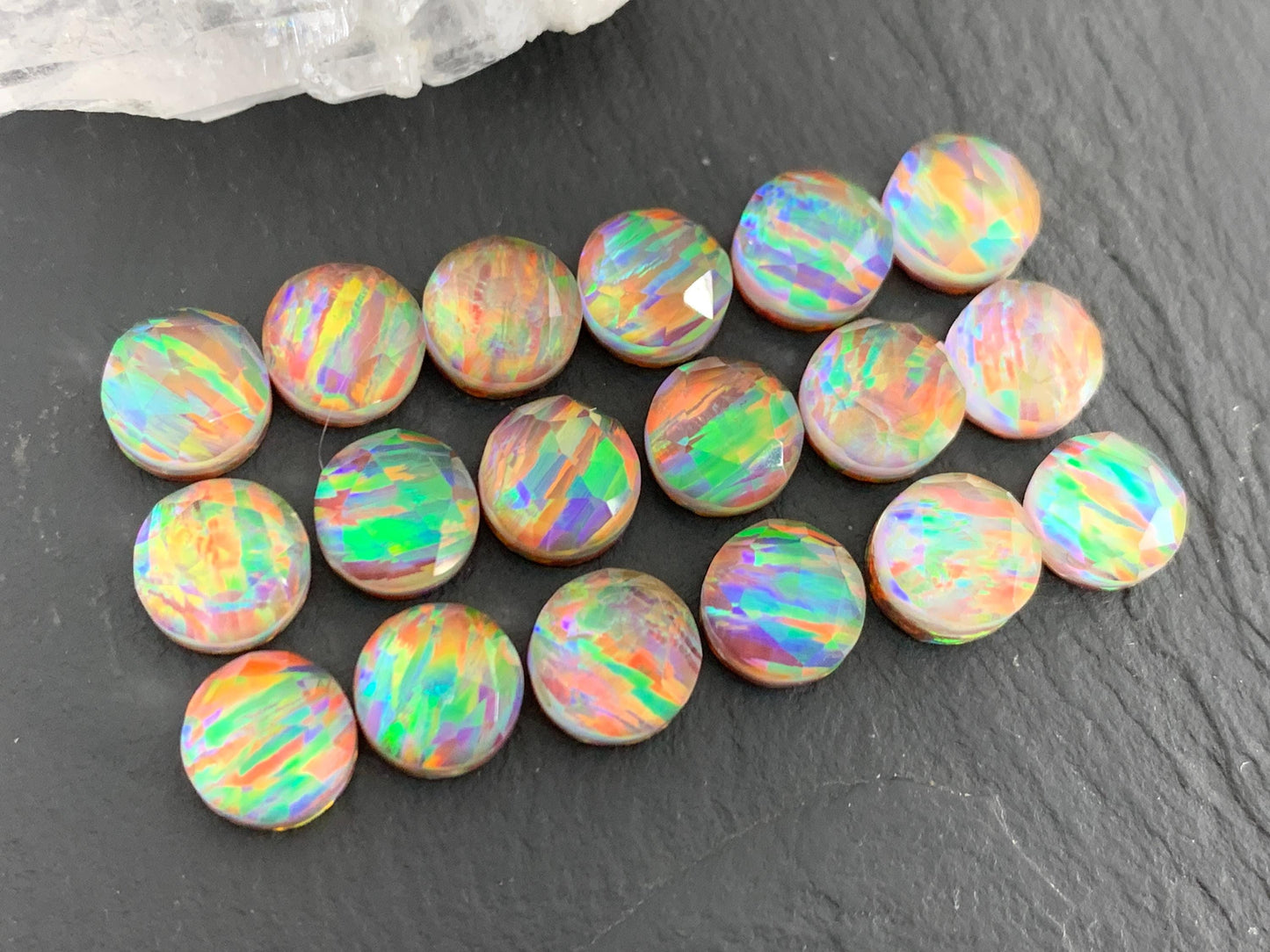 Faceted Aurora Opal round 8mm cabochon - Doublet cabochons