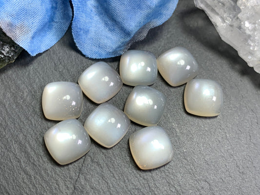 Goldsand Sunstone square cushion 10mm cabochon - Calibrated cabochons