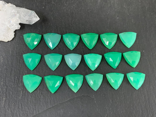 Faceted Chrysoprase trillion 12mm cabochon