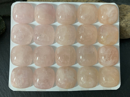 Morganite square cushion 15mm cabochon - Calibrated cabochons
