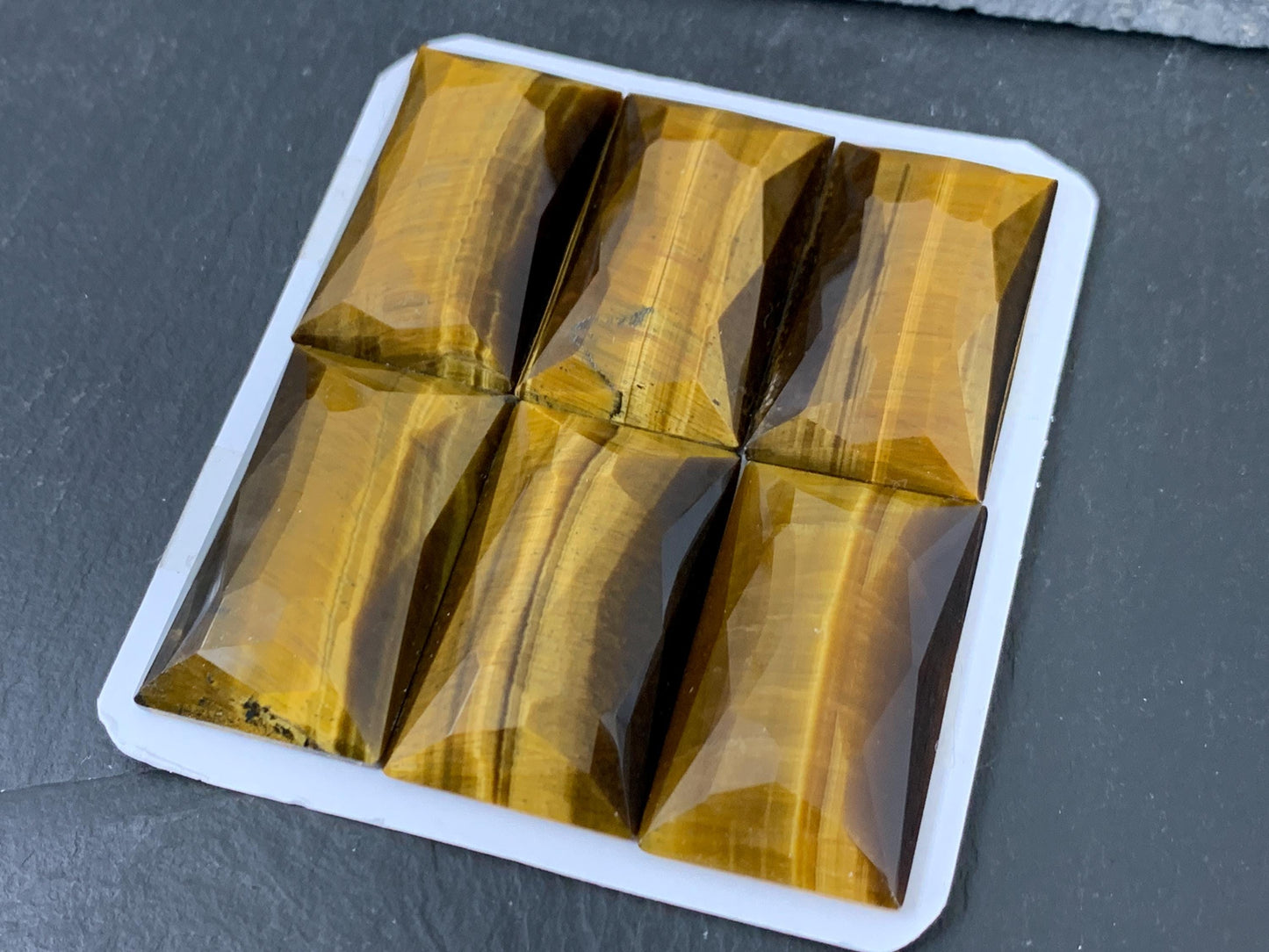 Faceted Tiger Eye rectangle 20x35mm cabochon - Calibrated cabochons