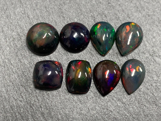 Ethiopian Opal 7-9mm cabochon