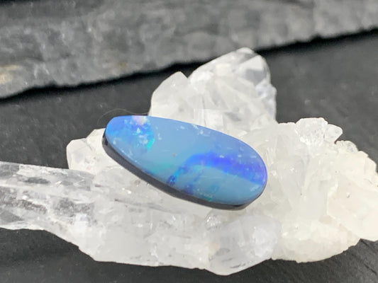 Australian Opal doublet 7x16x5mm cabochon