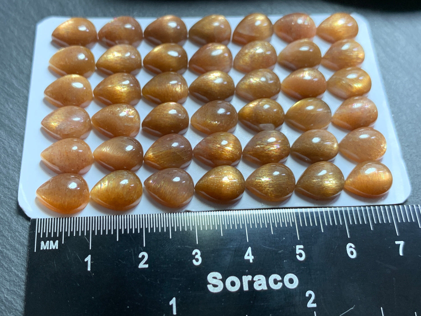 Goldsand Sunstone pear 8x10mm cabochon - Calibrated cabochons