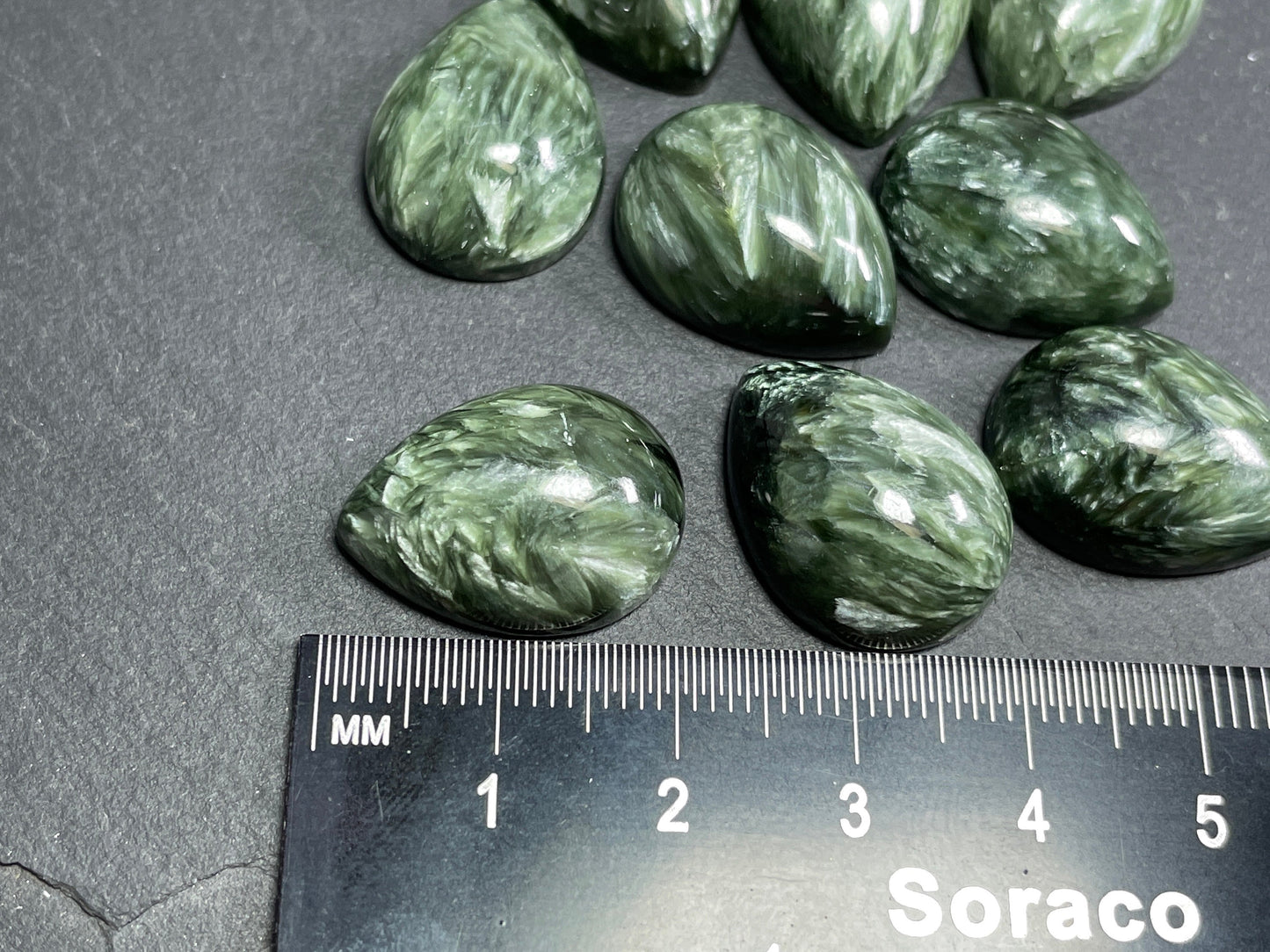 Seraphinite pear 15x20mm cabochon - Calibrated cabochons