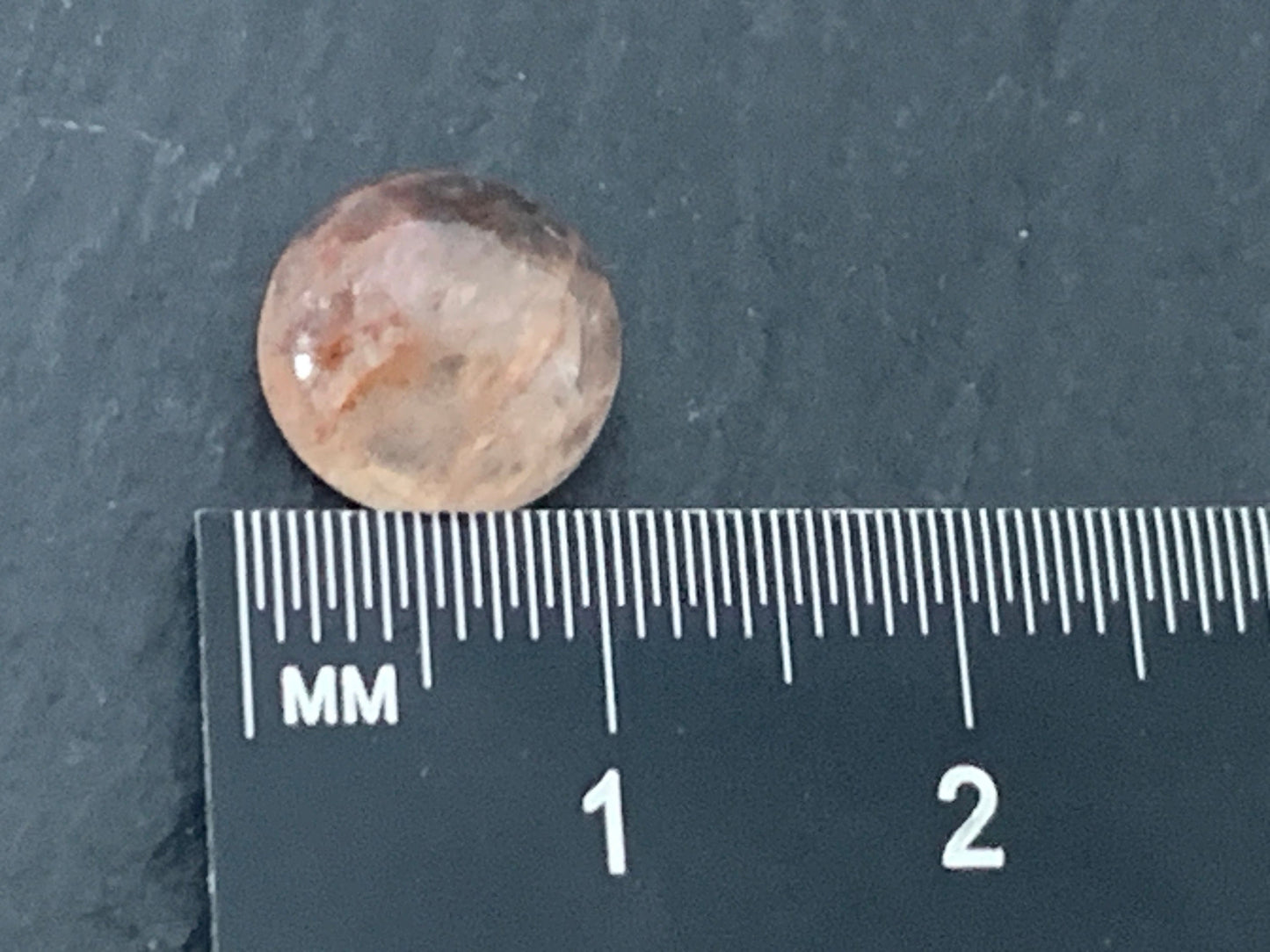Blood Quartz round 10mm cabochon - Calibrated cabochons