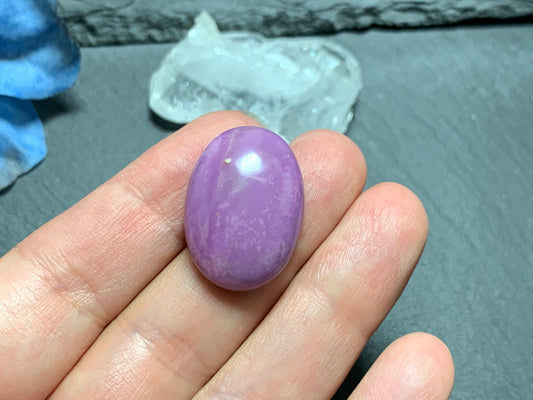 Phosphosiderite 18x25mm cabochon - Calibrated cabochons