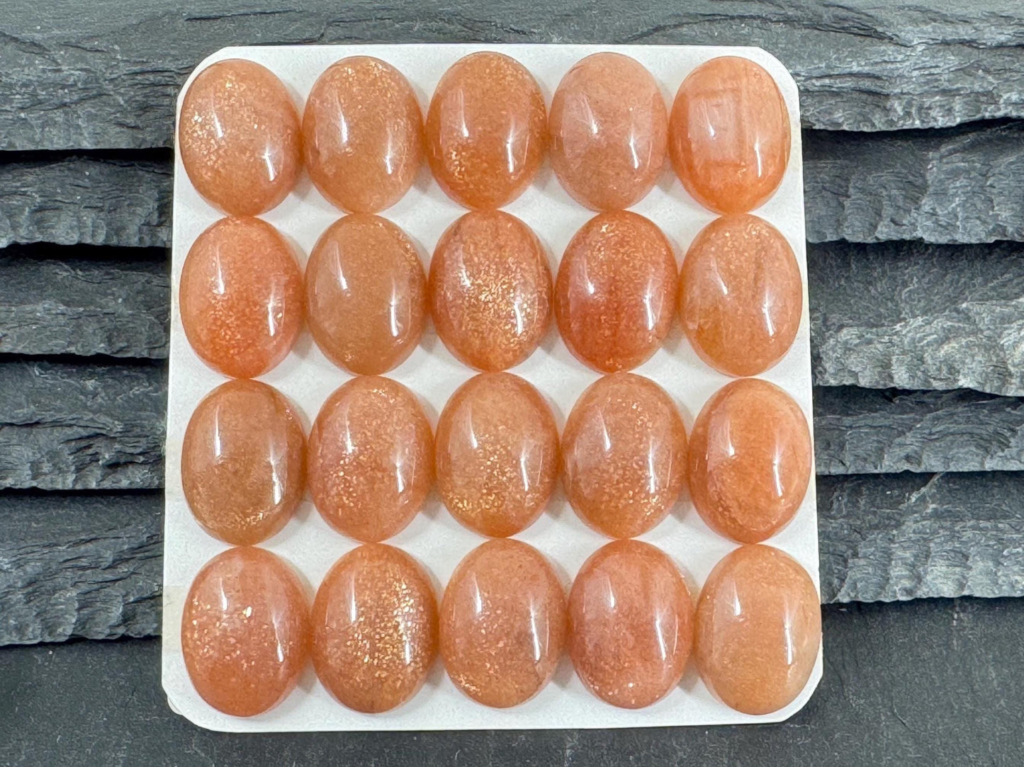 Goldsand Sunstone oval 12x16mm cabochon - Calibrated cabochons