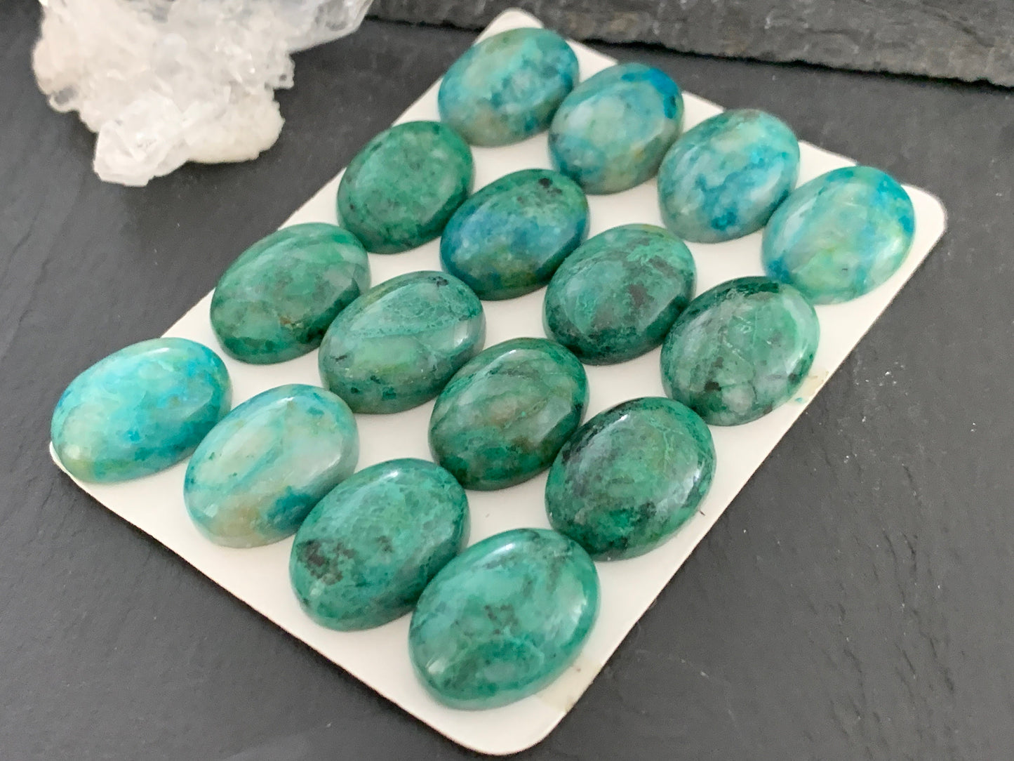 Opaline oval 15x20mm cabochon - Calibrated cabochons