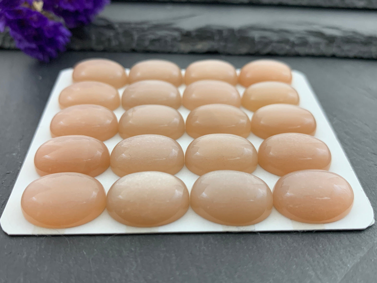 Peach Moonstone oval 12x16mm cabochon - Calibrated cabochons