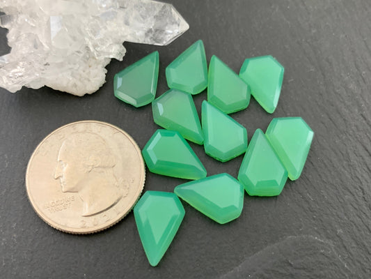 Faceted Chrysoprase diamond 10x14mm cabochon