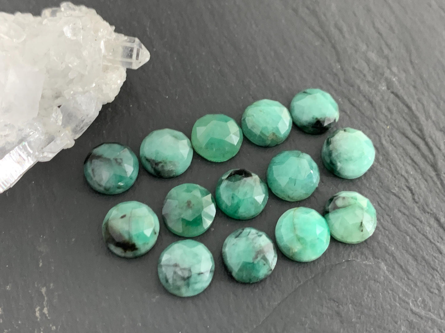 Faceted Emerald round 8mm cabochon