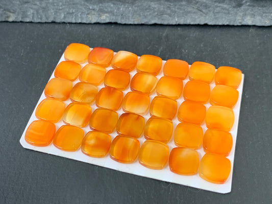 Flat Carnelian square cushion 10x10mm cabochon - Calibrated cabochons