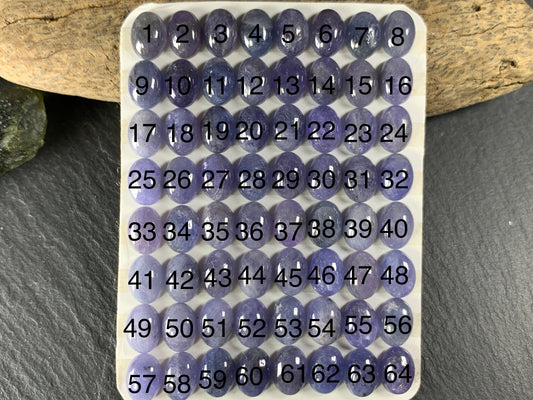 Tanzanite oval 6x8mm cabochon - Calibrated cabochons