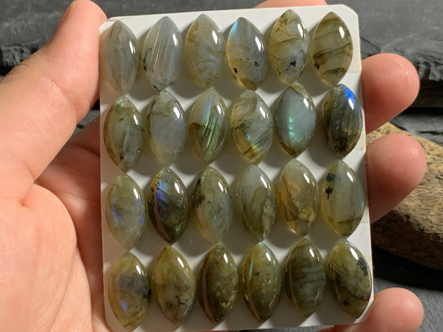 Labradorite marquise  10x20mm cabochon - Calibrated Cabochons