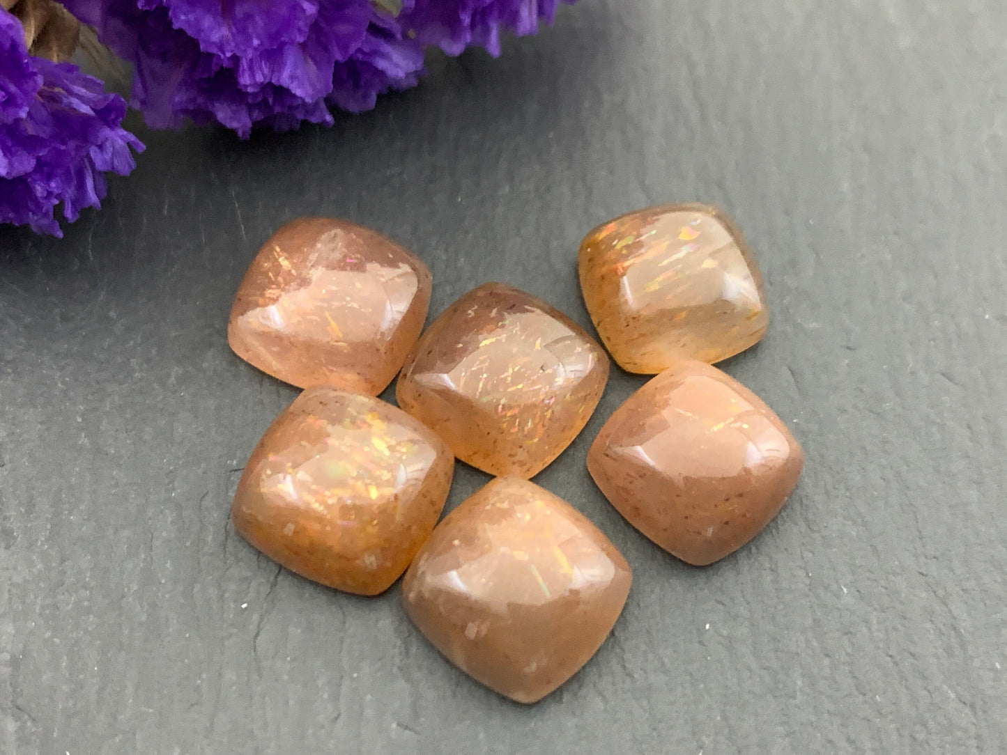 Gold Sunstone square cushion 10mm Cabochon - Calibrated cabochons