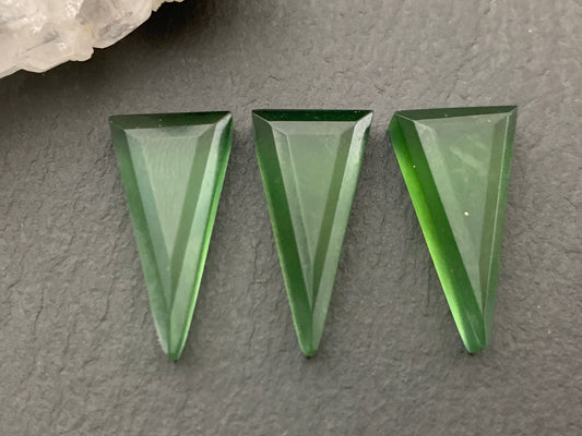Faceted Serpentine long triangle 10x20mm cabochon