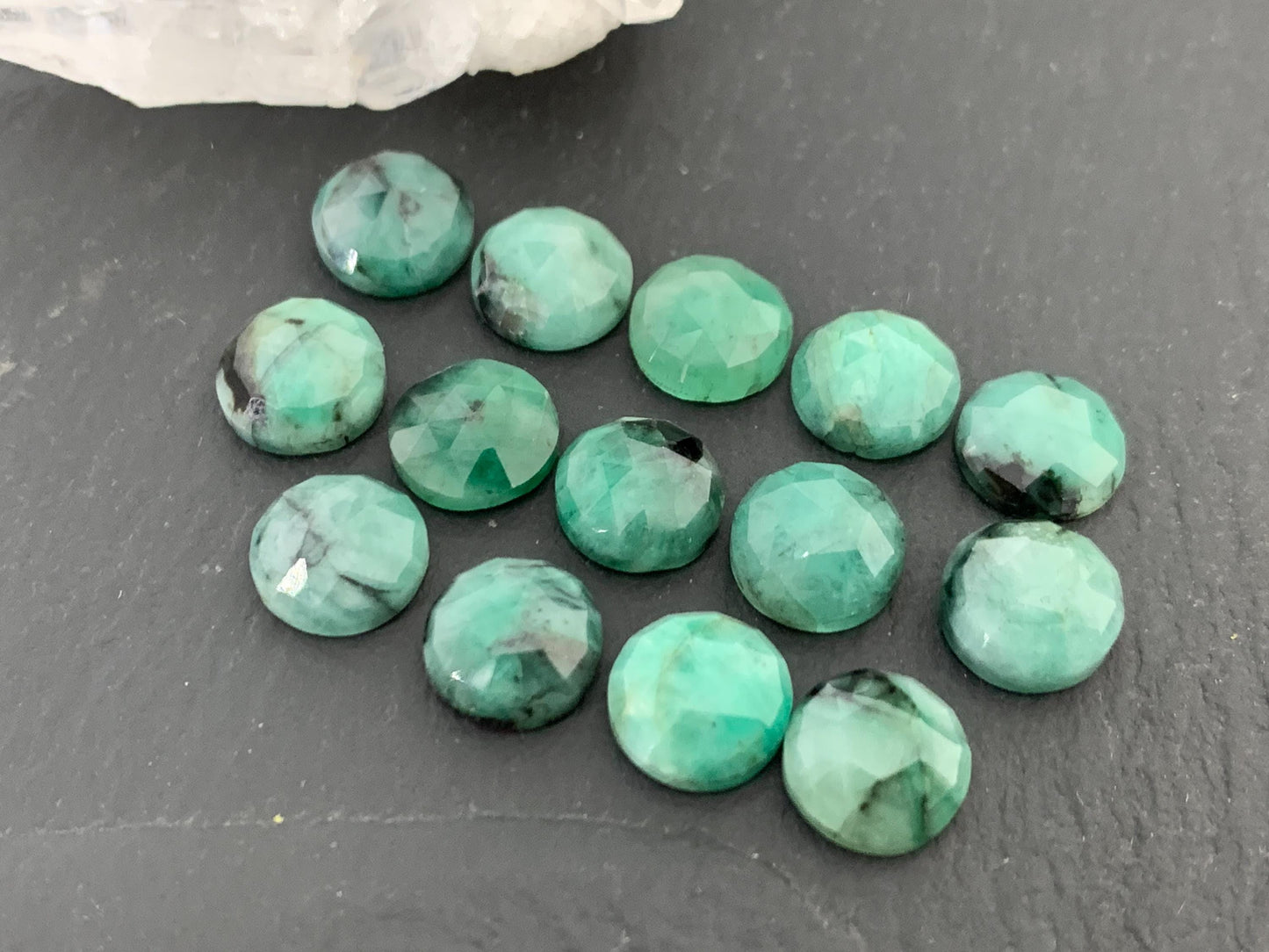 Faceted Emerald round 8mm cabochon