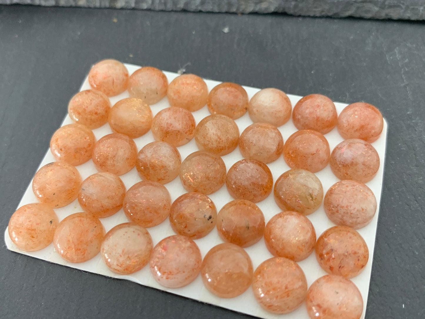 Sunstone round 10mm cabochon - Calibrated cabochons