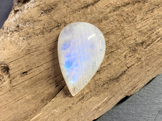 Rainbow Moonstone cabochon 22x14x7mm