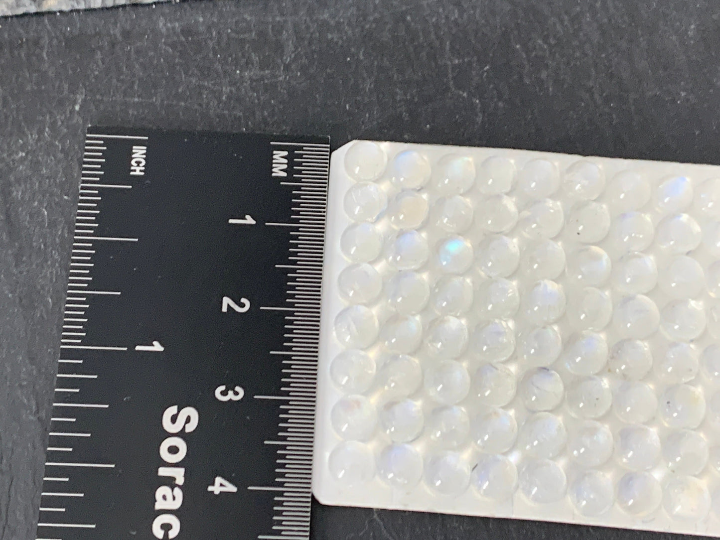 Rainbow Moonstone round 5mm cabochon - Calibrated cabochons