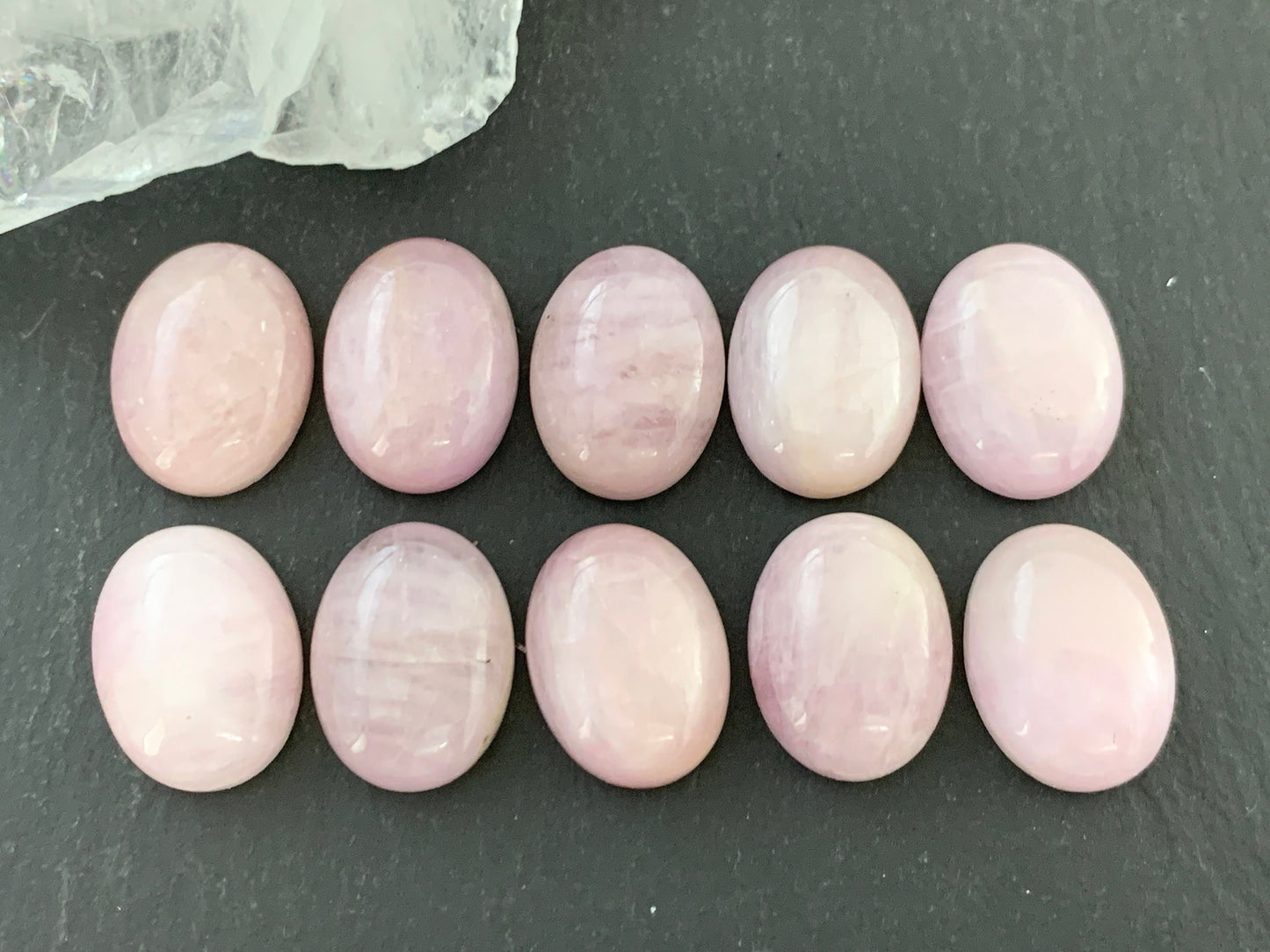 Kunzite oval 12x16mm cabochon - Calibrated Cabochons