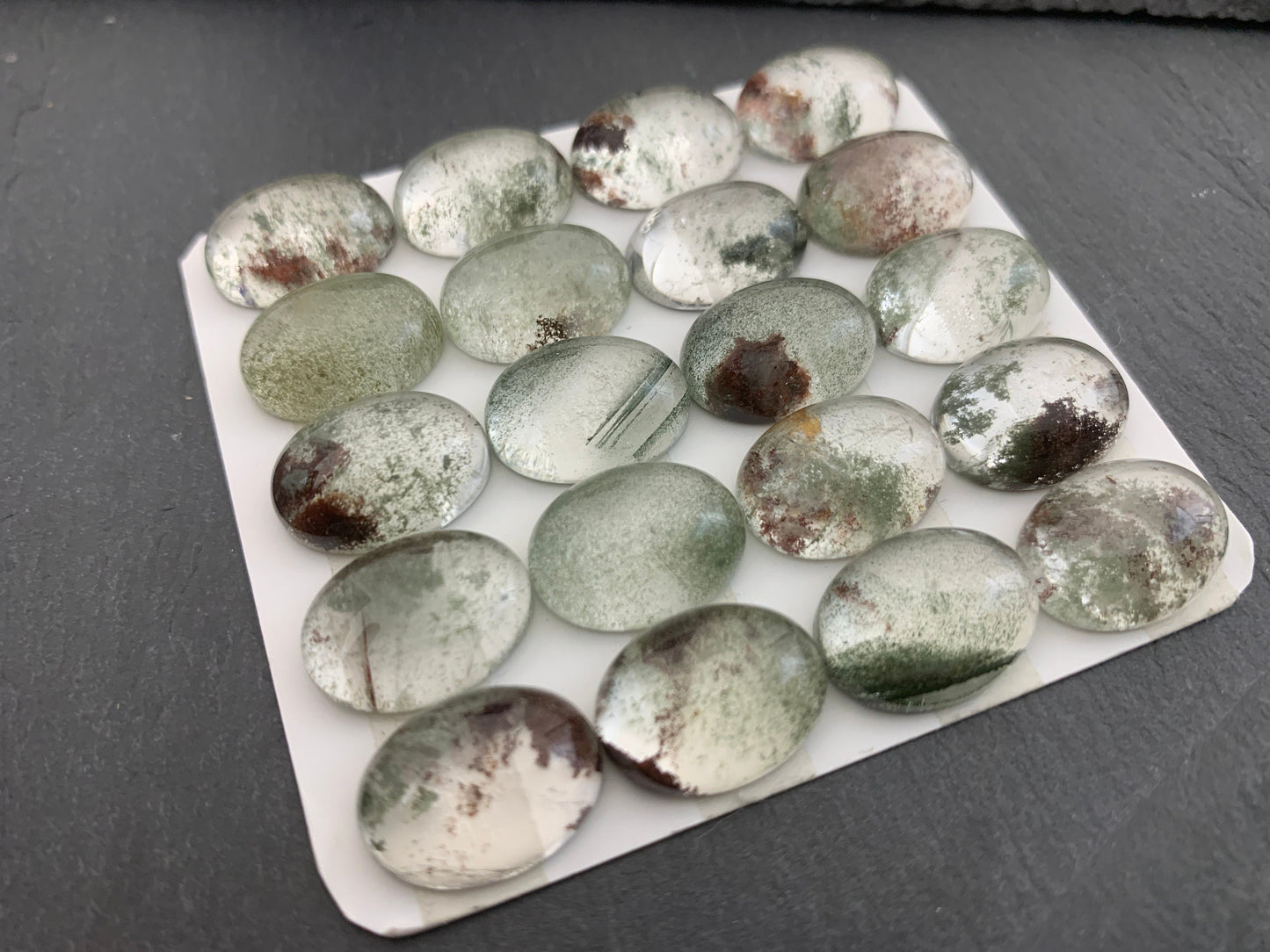 Green Phantom Crystal oval 12x16mm cabochon - Calibrated cabochons