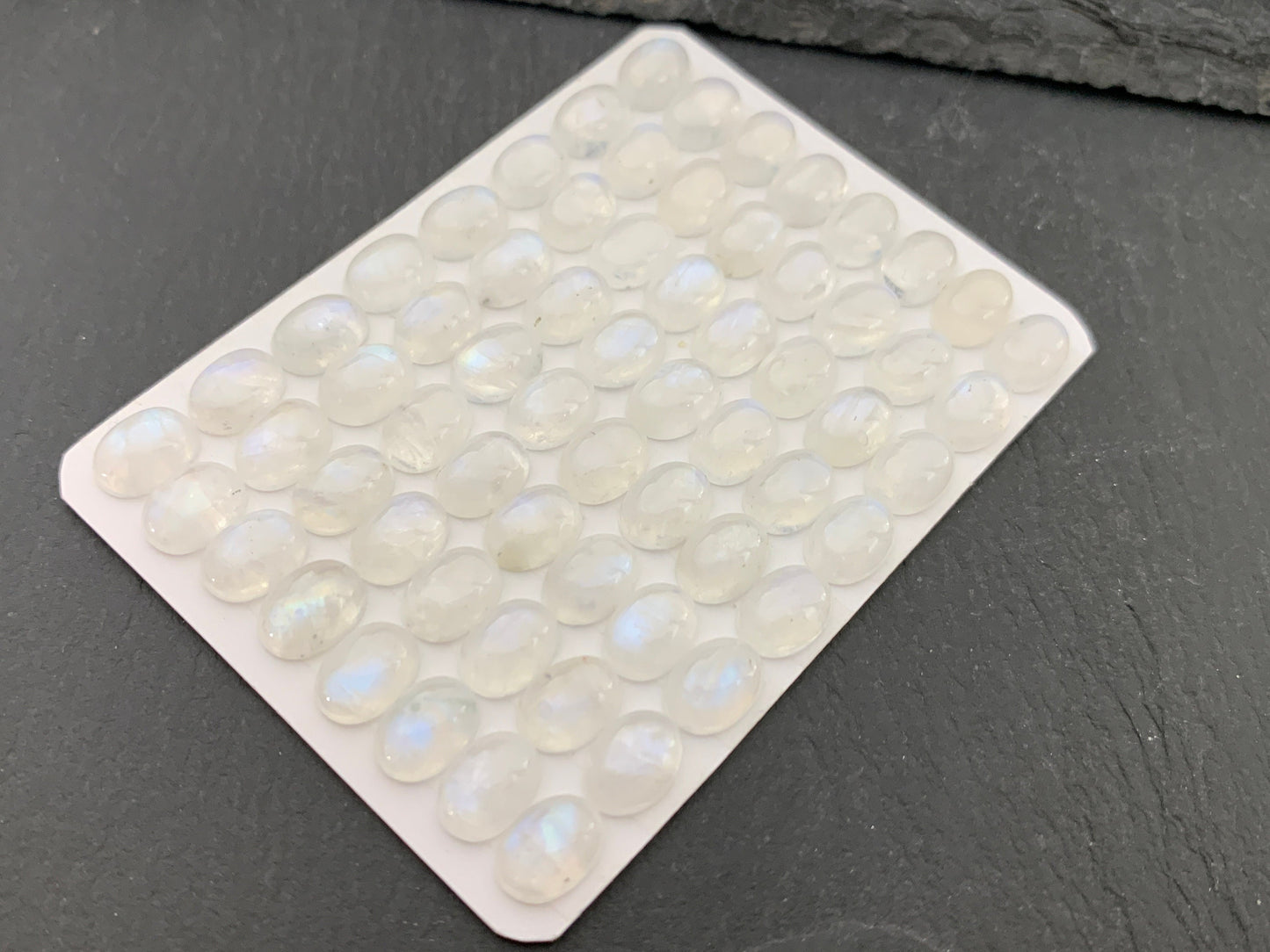 Rainbow Moonstone oval 6x8mm cabochon - Calibrated cabochons