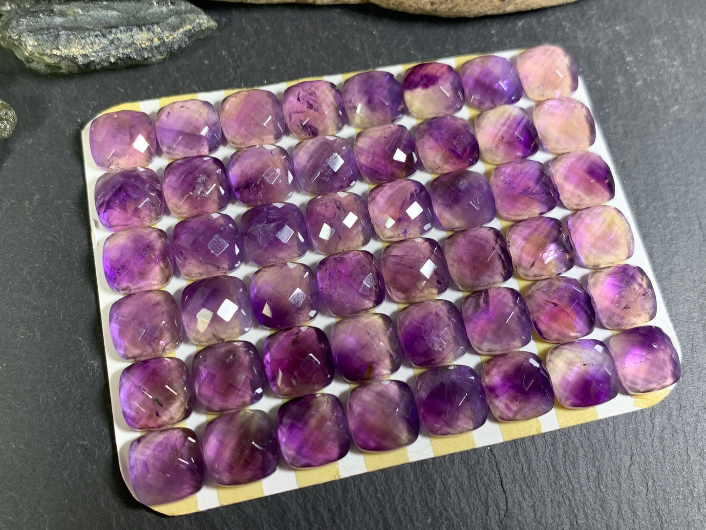 Faceted Amethyst square cushion 10mm cabochon - Calibrated cabochons
