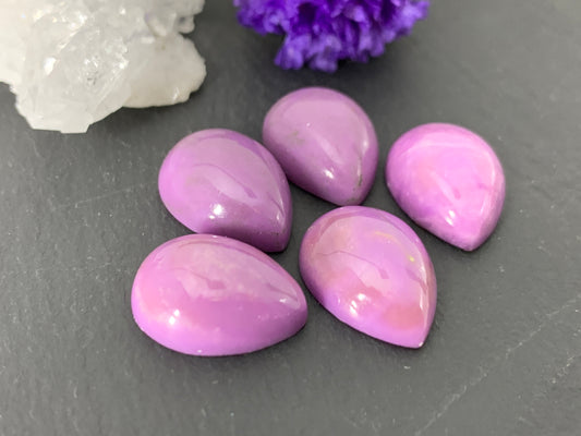 Phosphosiderite pear cabochon 12x16mm - Calibrated Cabochons