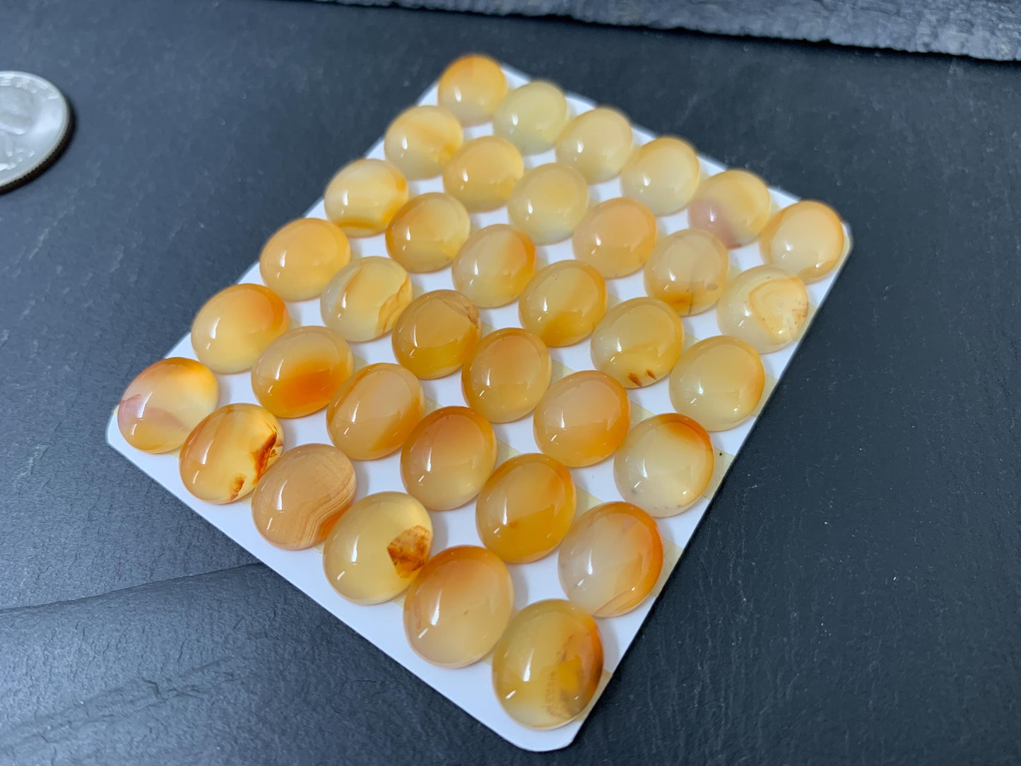 Carnelian oval 10x12mm cabochon - Calibrated cabochons