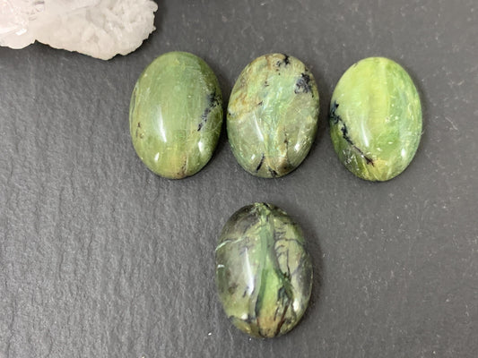 Green Opal oval 10x14mm cabochon