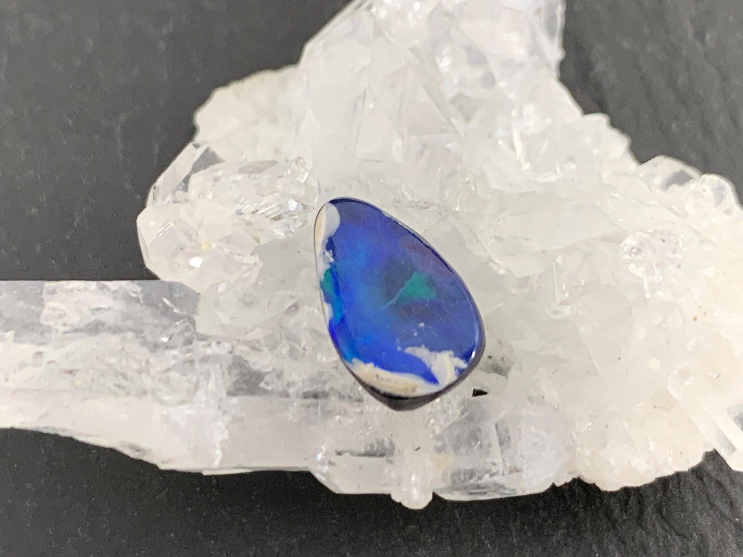 Australian Opal doublet 7x11x3.5mm cabochon