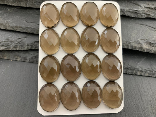 Faceted Smokey Quartz oval 15x20mm cabochon - Calibrated cabochons