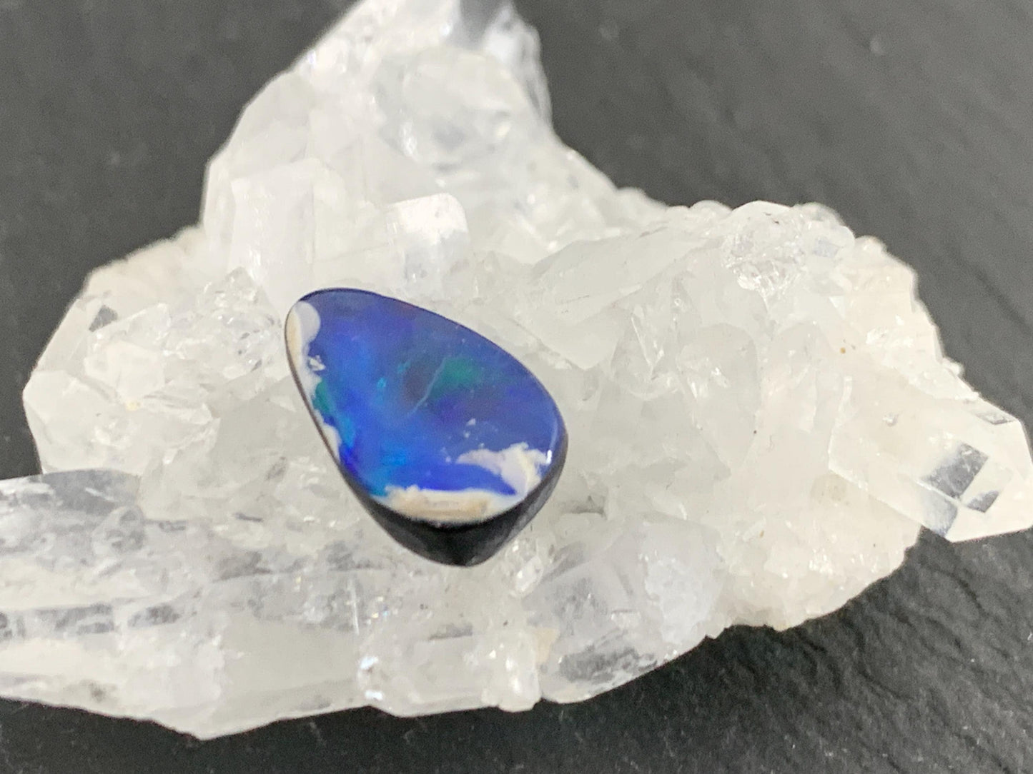 Australian Opal doublet 7x11x3.5mm cabochon
