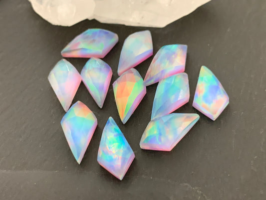 Faceted Aurora Opal kite 8x16mm cabochon - Doublet cabochons