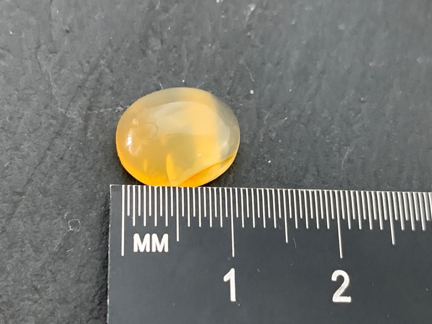 Carnelian oval 10x12mm cabochon - Calibrated cabochons