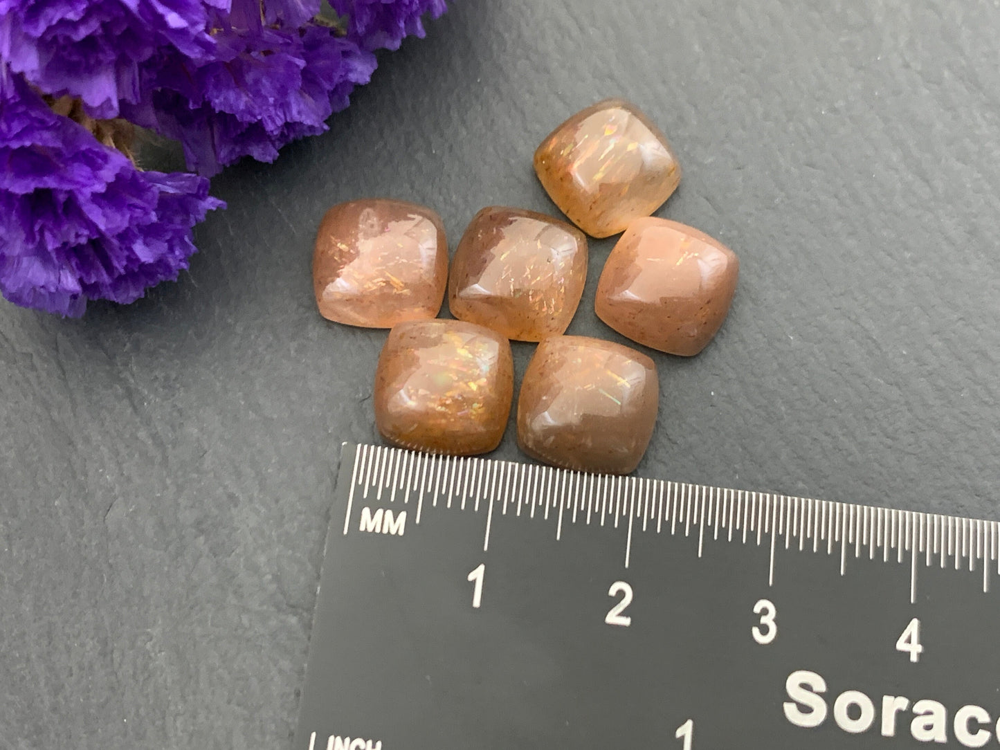 Gold Sunstone square cushion 10mm Cabochon - Calibrated cabochons