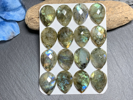 Faceted Labradorite pear 15x20mm cabochon  - Calibrated Labradorite