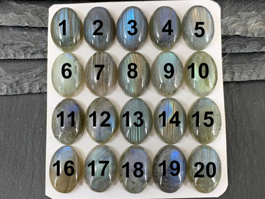 Labradorite oval 13x18mm cabochon - Calibrated cabochons
