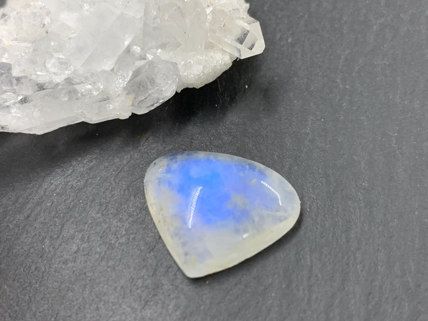 Rainbow Moonstone 17x15x6mm cabochon