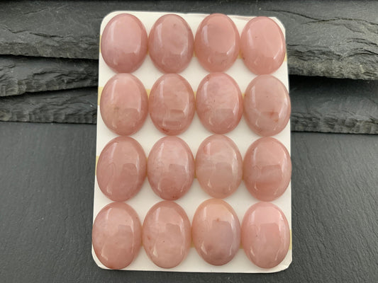 Pink Chalcedony oval 15x20mm cabochon - Calibrated cabochons