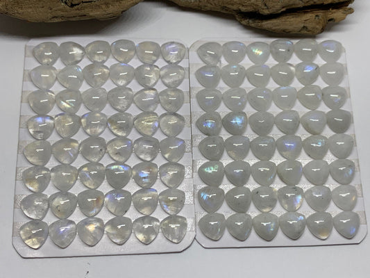 Rainbow Moonstone triangle cabochon 8x8mm - Calibrated cabochons