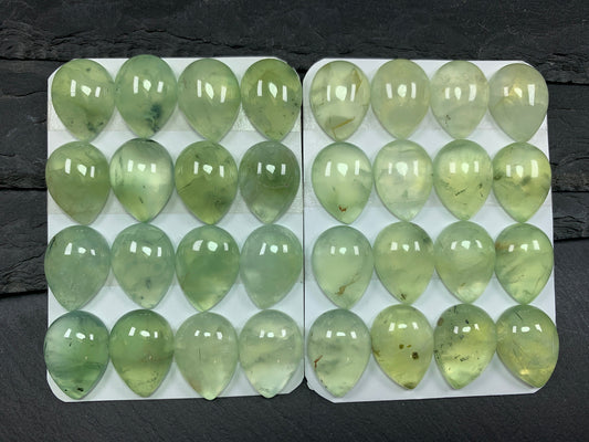 Prehnite pear 15x20mm Cabochon - Calibrated cabochons