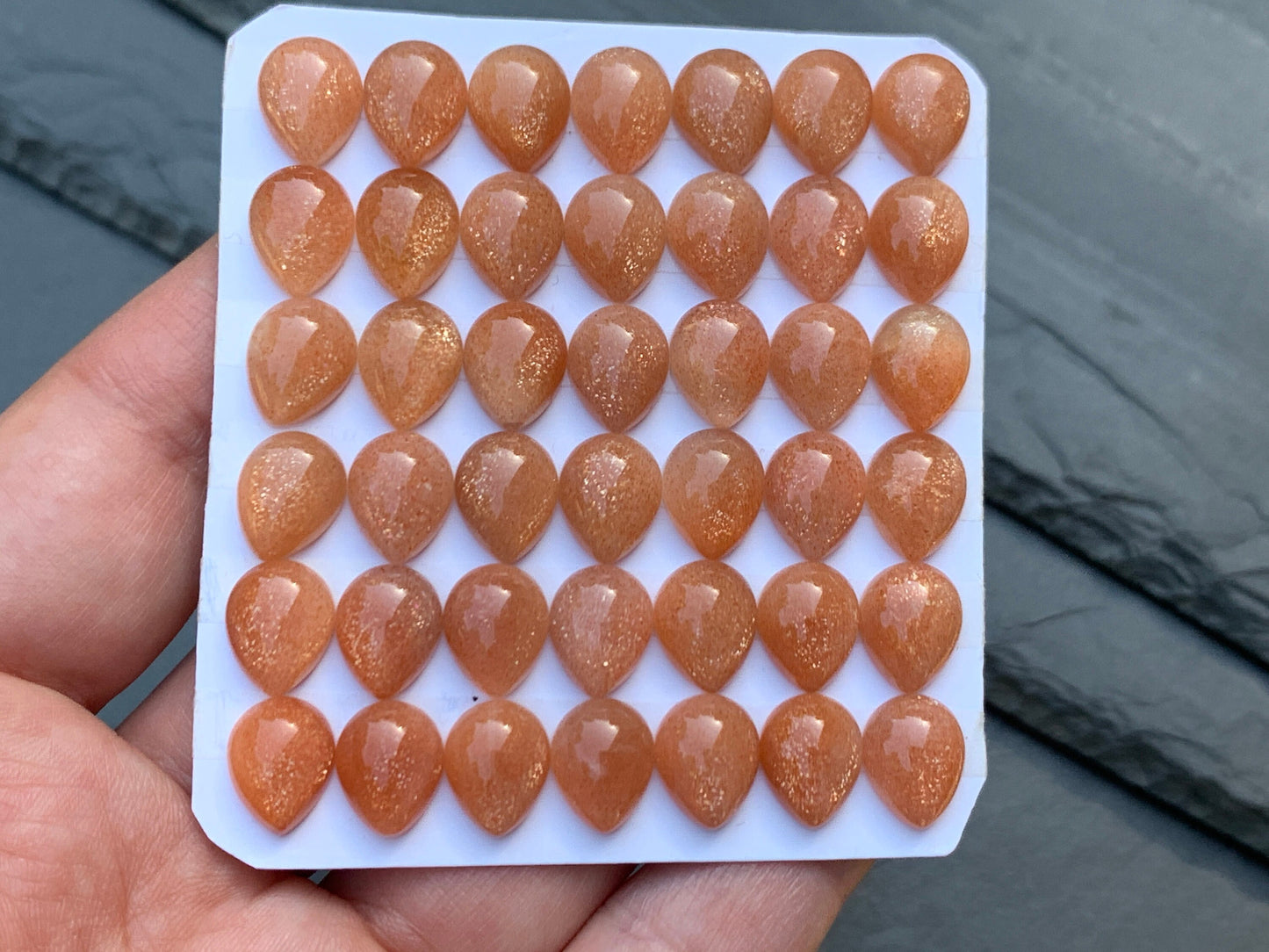 GoldSand Sunstone pear 8x10mm cabochon