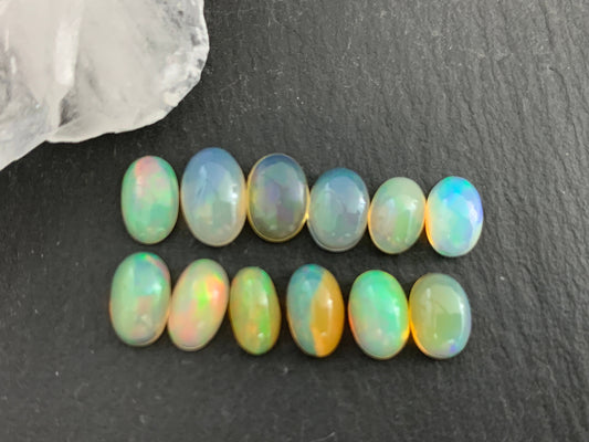 Ethiopian Opal oval 7-9mm cabochon