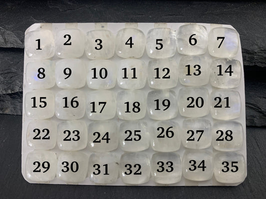 Rainbow Moonstone square cushion 10mm cabochon - Calibrated cabochons