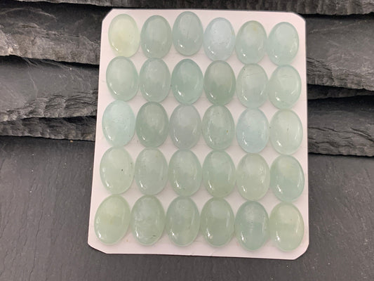 Aquamarine oval 10x14mm cabochon - Calibrated cabochons