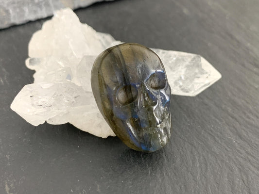 Labradorite Skull Cabochon 14x22mm, Labradorite Skull, Natural Gemstone, Halloween Jewelry, Handcrafted Accessory