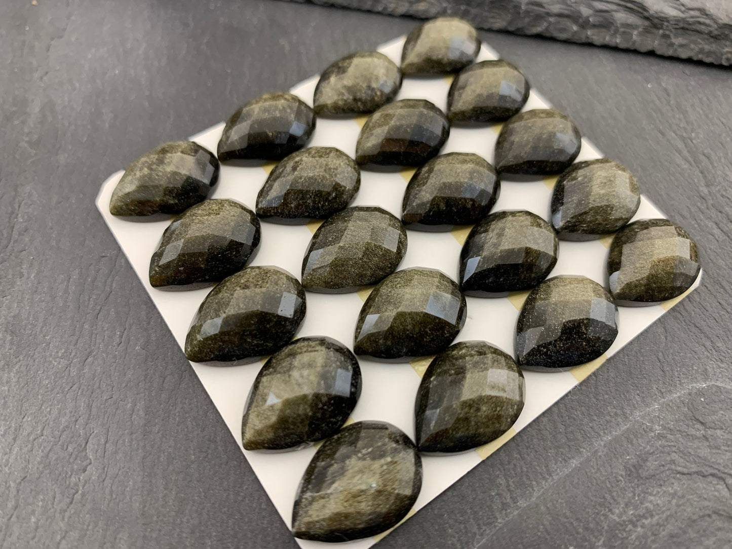 Faceted Gold Obsidian pear 13x18mm cabochon - Calibrated cabochons